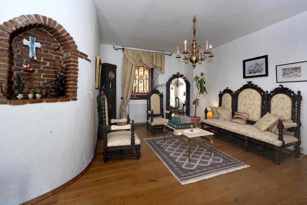 Villa Castello Rausch Valkarin Εξωτερικό φωτογραφία