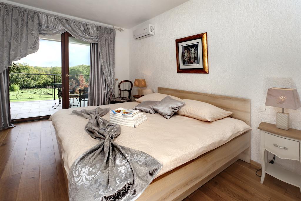Villa Castello Rausch Valkarin Δωμάτιο φωτογραφία
