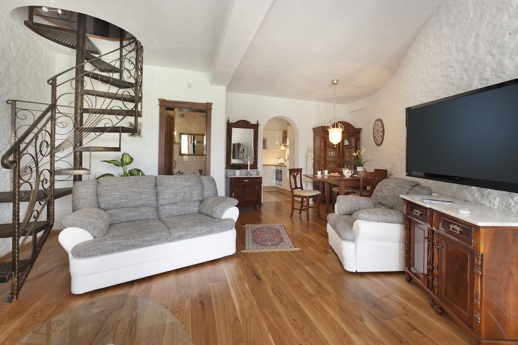 Villa Castello Rausch Valkarin Δωμάτιο φωτογραφία