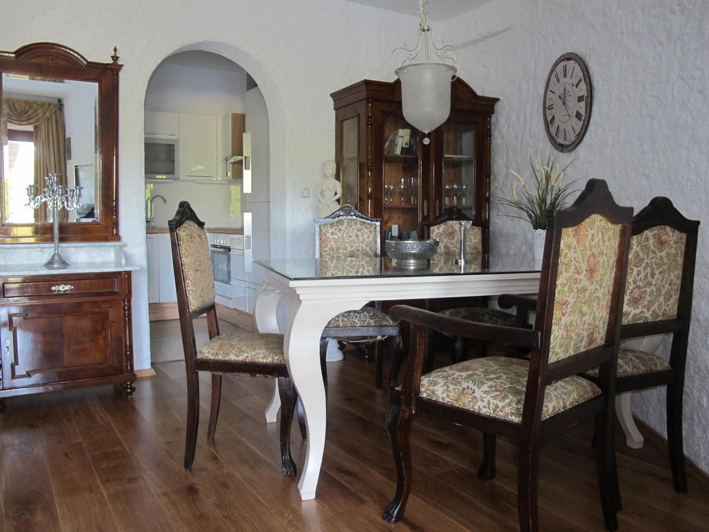 Villa Castello Rausch Valkarin Εξωτερικό φωτογραφία