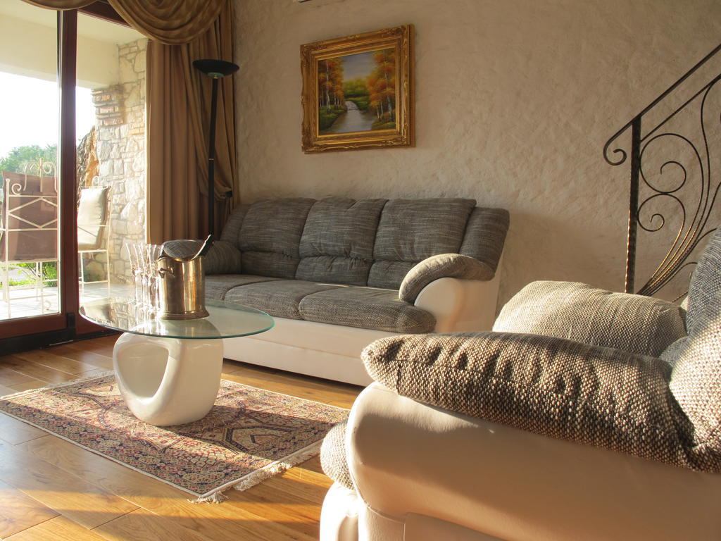 Villa Castello Rausch Valkarin Δωμάτιο φωτογραφία
